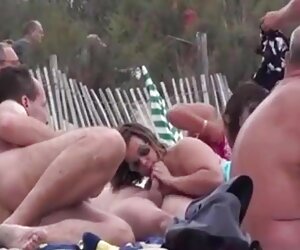 Sıcak vücut oyuncaklarını porno genc konulu oynuyor