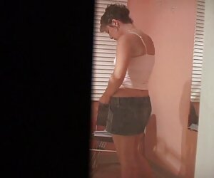 Alt vücut 2 konulu hizmetci porno
