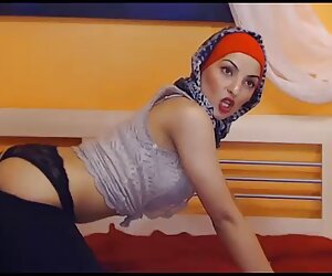 Sıcak güzel sarışın ile büyük göt almak bir sert zenci konulu porno