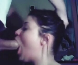 Mutfakta seks ve hizmetci konulu porno ağzına boşalmak