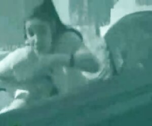 Oyuncaklar, konulu porna iş yerinde sıkılmış ve büyük bir horoz ile,