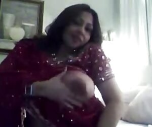 Cadılar Bayramı kız kel kedi poz porno konulu yeni